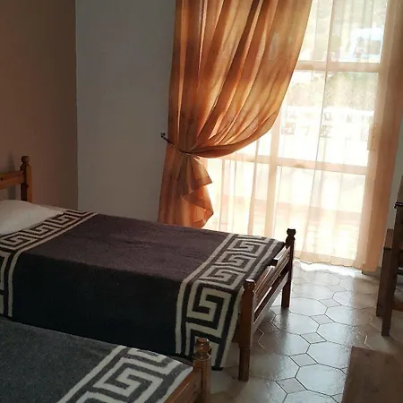 Maroula 4* 팔리라키