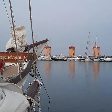 Maroula 팔리라키