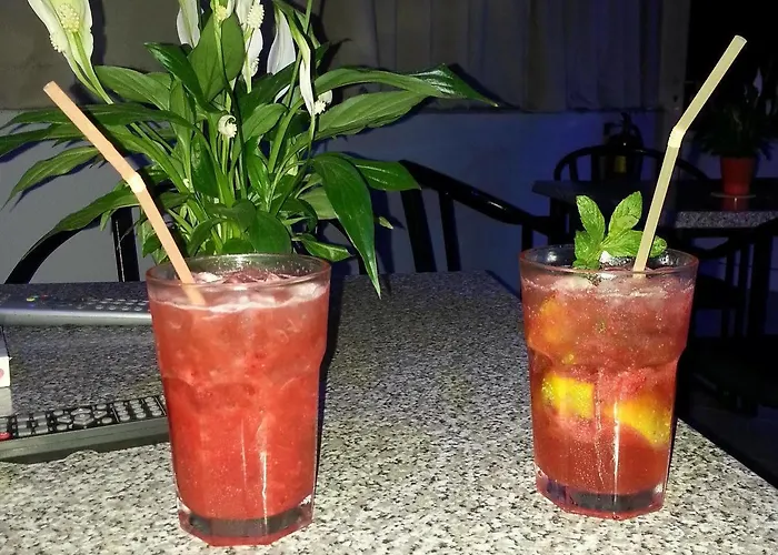 马罗拉公寓酒店 4* 法里拉基