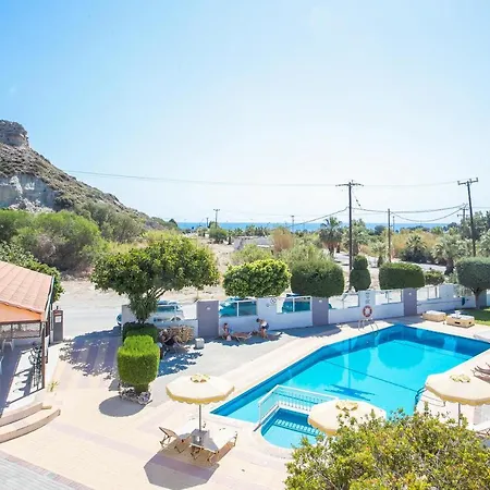 Appart hôtel Maroula 4*