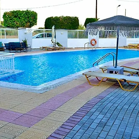 Maroula 4*