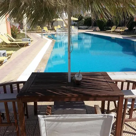 Aparthotel Maroula