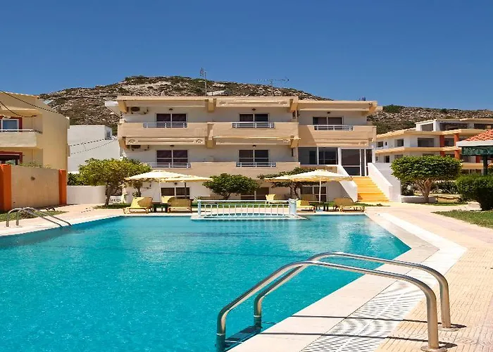 アパートホテル Maroula 4*