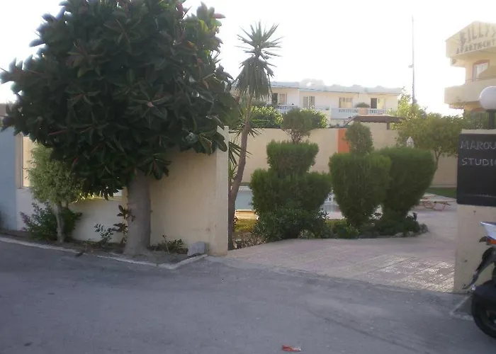 Aparthotel Maroula 4*
