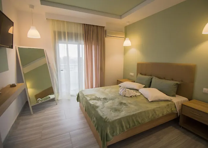 Maroula Aparthotel 4*