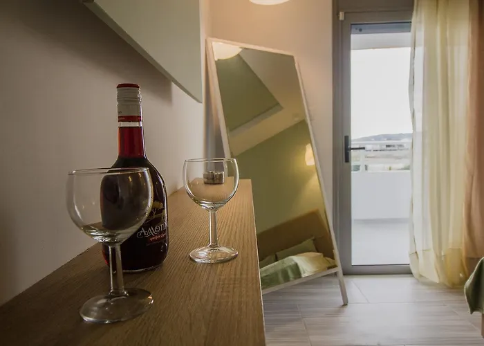 アパートホテル Maroula ファリラキ