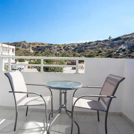 Aparthotel Maroula