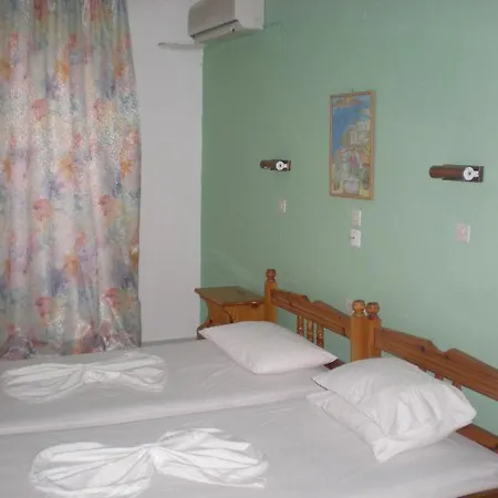 Apartmanhotel Maroula 4*