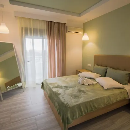 Maroula Aparthotel 2*