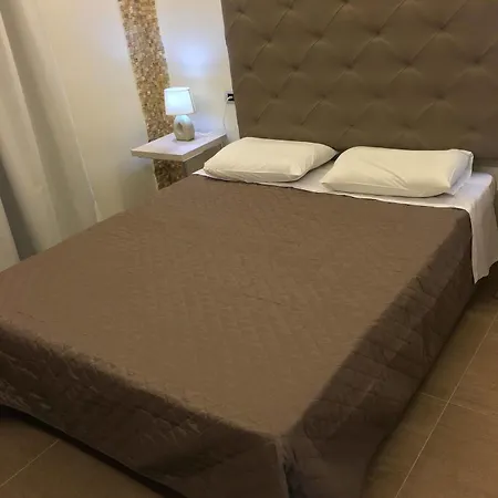 Maroula Apartmanhotel 4*