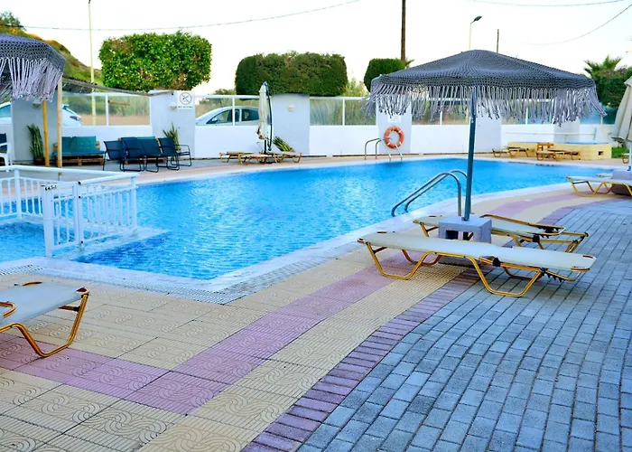 Апарт-отель Maroula 4*