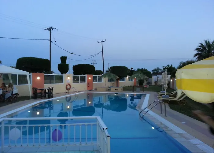 Апарт-отель Maroula 4*